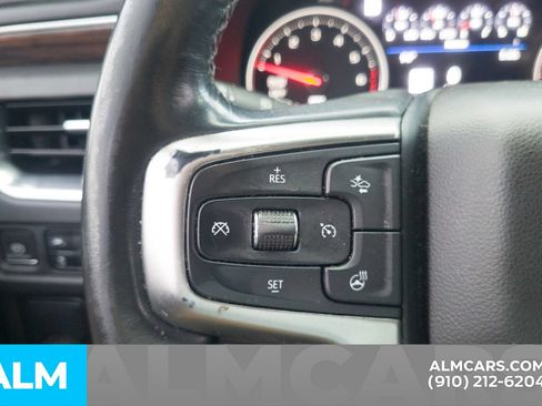 Used 2021 Chevrolet Suburban Premier w/ Premium Package RWD image 12