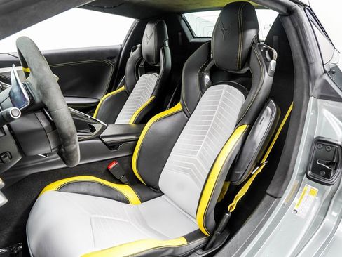 Used 2022 Chevrolet Corvette Stingray Premium Conv image 37