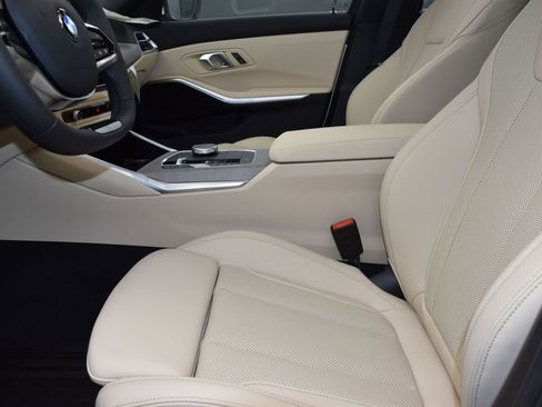 Certified 2025 BMW 330i Sedan w/ Premium Package image 13