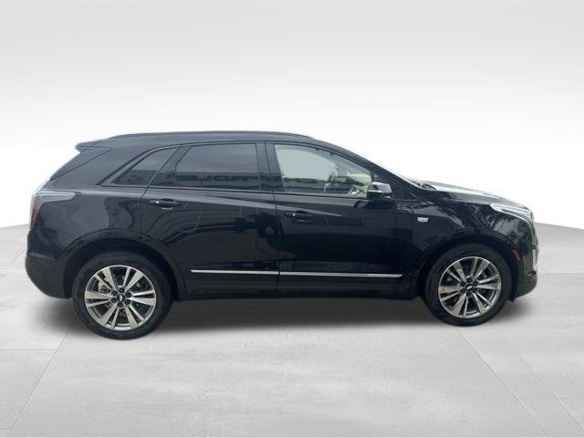 Used 2021 Cadillac XT5 Sportv w/ Platinum Package AWD/4WD image 6