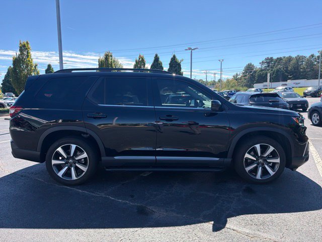 Used 2025 Honda Pilot Touring image 5