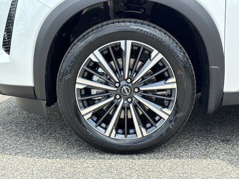 New 2026 Nissan Pathfinder Platinum FWD image 28