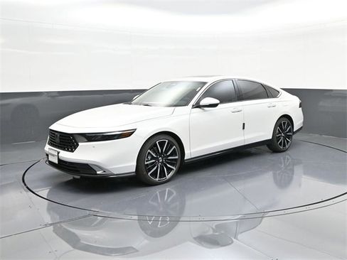 New 2025 Honda Accord Touring image 27