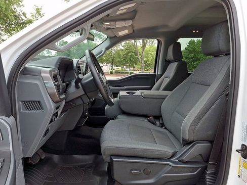 Used 2025 Ford F150 XLT w/ Equipment Group 301A Standard AWD/4WD image 13