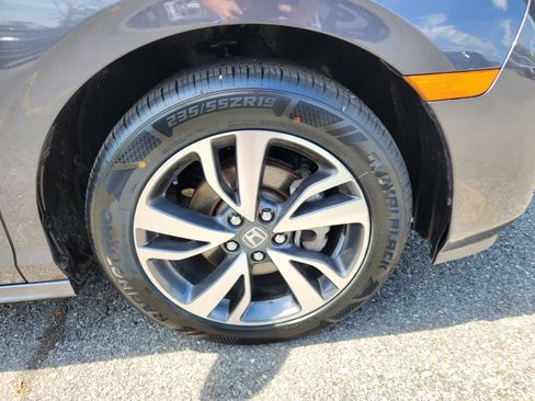 Used 2024 Honda Odyssey Touring image 7