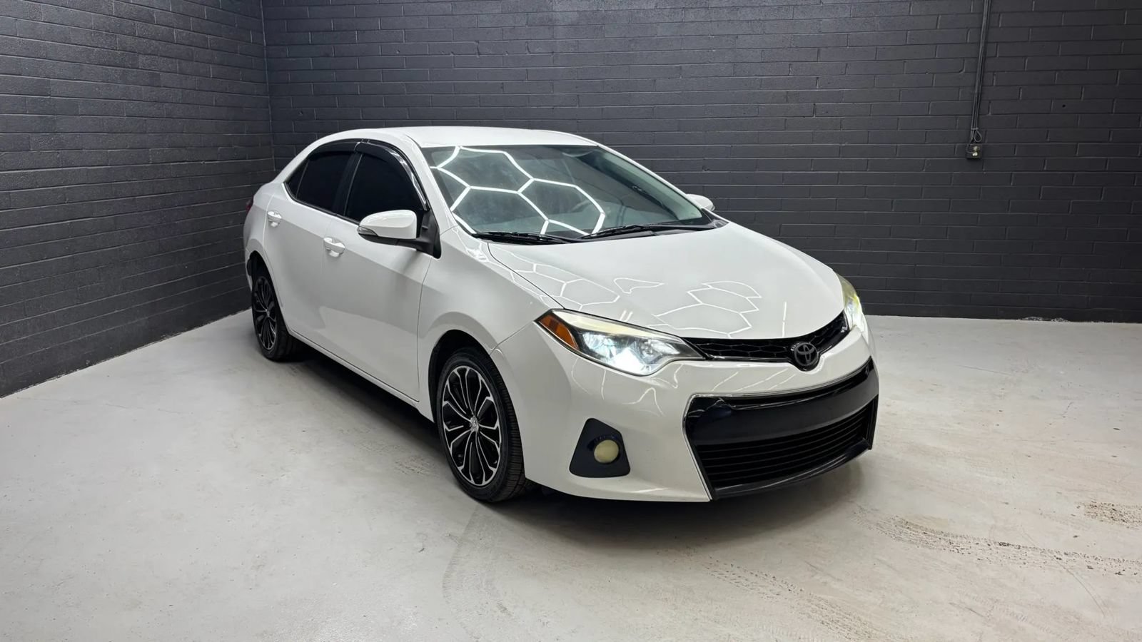 Used 2016 Toyota Corolla S FWD image 1