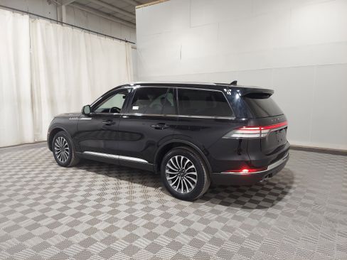 Used 2024 Lincoln Aviator Reserve image 2