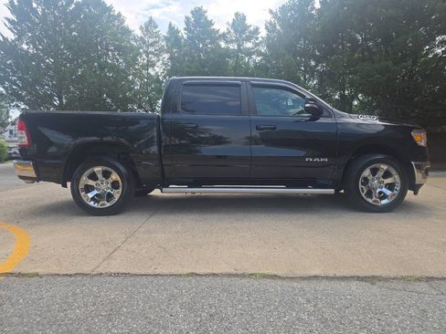 Used 2022 RAM 1500 Big Horn AWD/4WD image 3