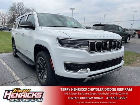 Used 2023 Jeep Wagoneer L Series II image 1