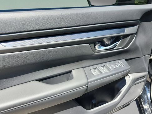 Used 2025 Honda CR-V EX image 16