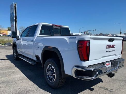 New 2026 GMC Sierra 2500 SLT w/ SLT Convenience Package AWD/4WD image 9