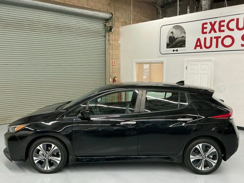 Used 2022 Nissan Leaf SV Plus image 6