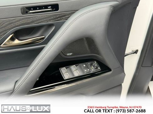 Used 2025 Lexus LX 600 4WD w/ Accessory Package (2T) image 15