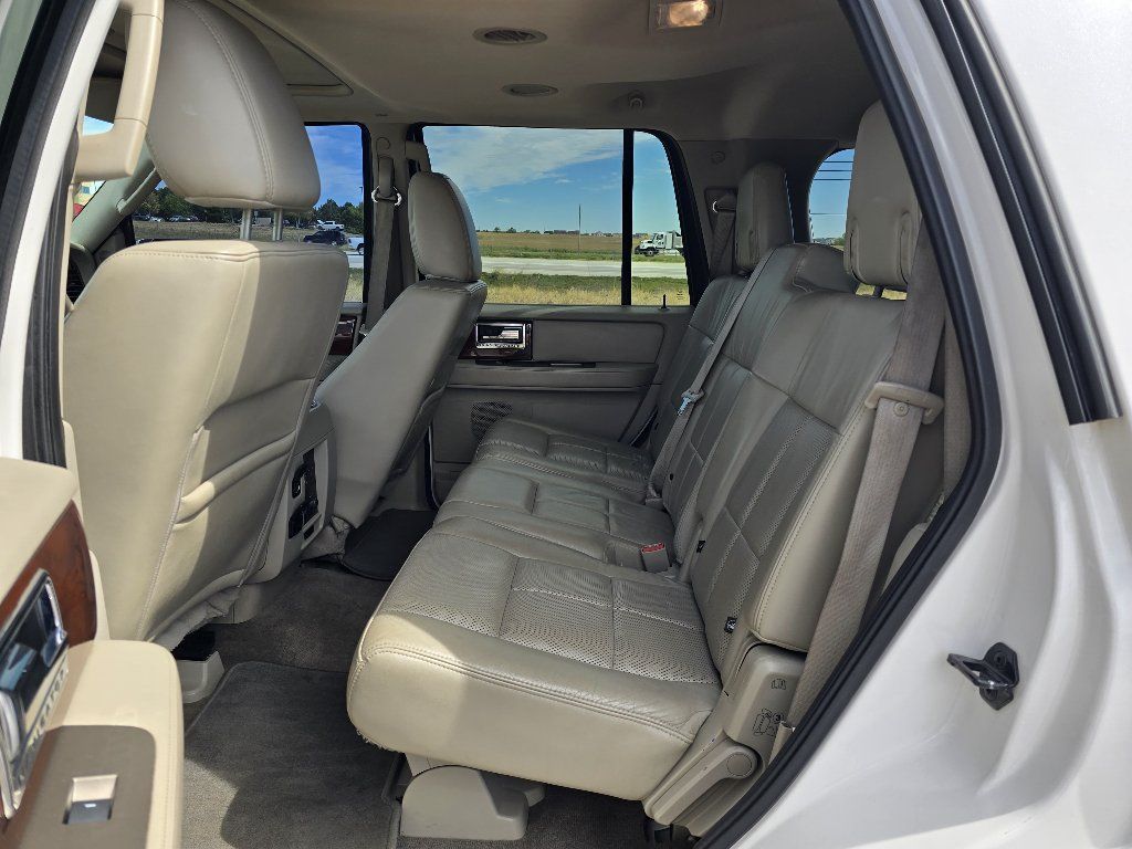 Used 2013 Lincoln Navigator 4WD w/ HD Trailer Tow Pkg image 14