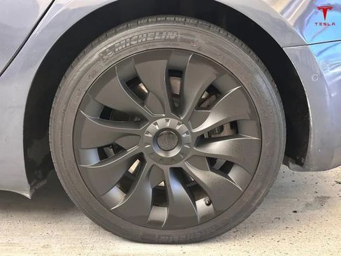 Used 2018 Tesla Model 3 Long Range image 33