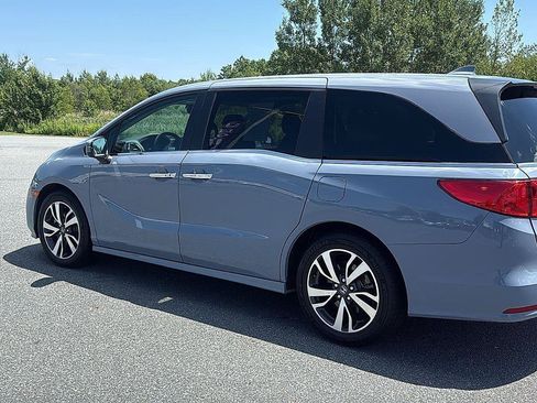 Used 2023 Honda Odyssey Touring image 9