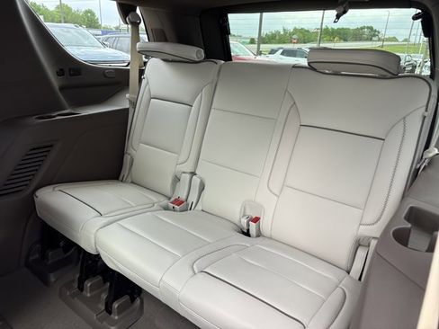 New 2026 GMC Yukon Denali w/ Denali Reserve Package AWD/4WD image 19