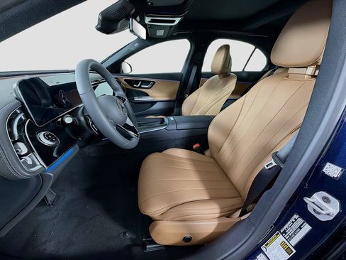 New 2026 Mercedes-Benz E 350 4MATIC Sedan image 12
