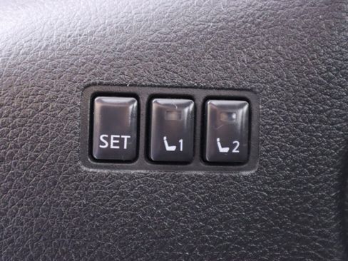 Used 2020 Nissan Rogue SV w/ Premium Package FWD image 29