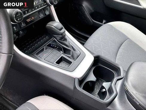 Certified 2020 Toyota RAV4 XLE w/ Convenience Package image 17