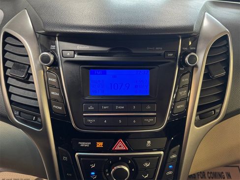 Used 2013 Hyundai Elantra GT image 17