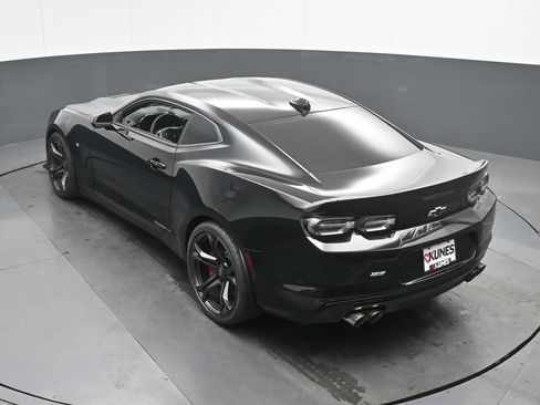 Used 2022 Chevrolet Camaro SS RWD image 41
