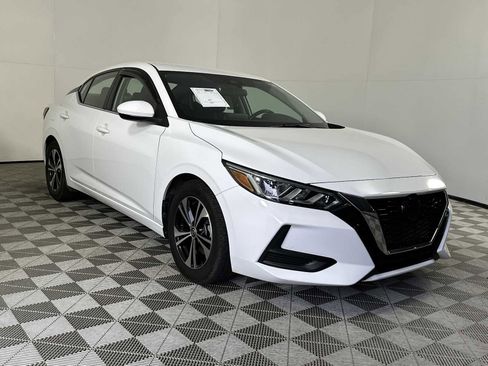 Used 2023 Nissan Sentra SV image 2