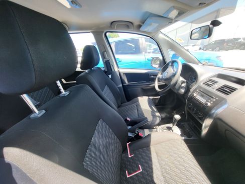 Used 2007 Suzuki SX4 AWD Hatchback image 8