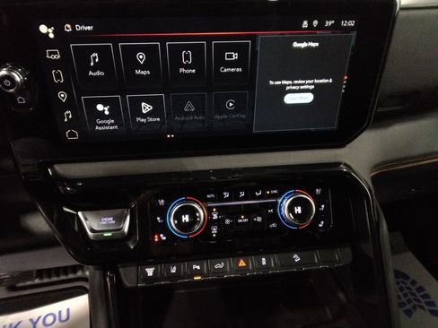 Used 2025 GMC Sierra 2500 AT4 image 17