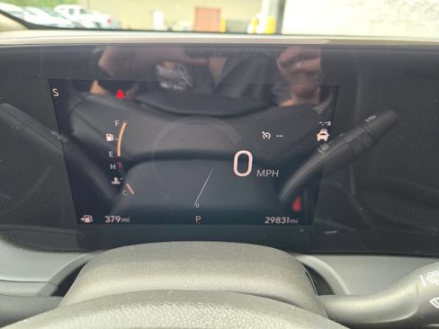 Used 2025 Buick Encore GX Preferred AWD/4WD image 18