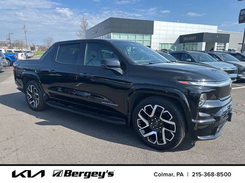 Used 2024 Chevrolet Silverado EV RST image 3