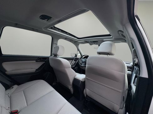 Used 2016 Subaru Forester 2.5i Premium image 31