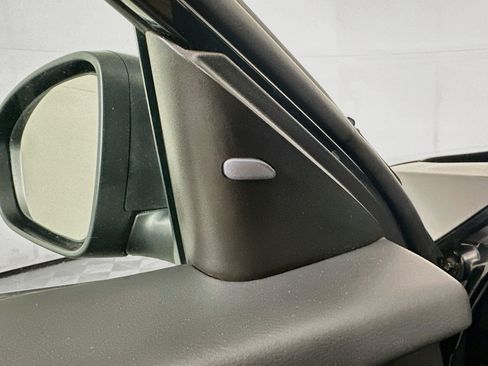 Used 2025 Nissan Altima 2.5 SV FWD image 16