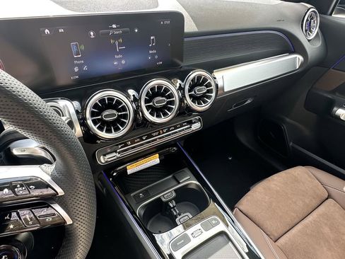 New 2026 Mercedes-Benz GLB 35 AMG 4MATIC image 31