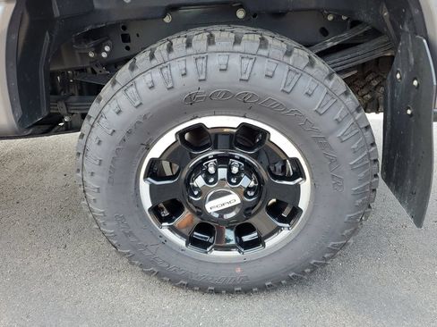 Used 2025 Ford F350 Lariat w/ Lariat Ultimate Package AWD/4WD image 35