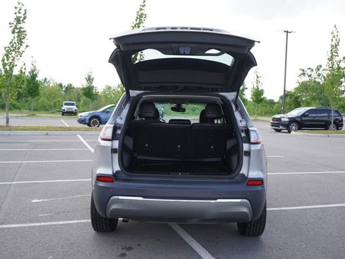 Used 2019 Jeep Cherokee Limited FWD image 16