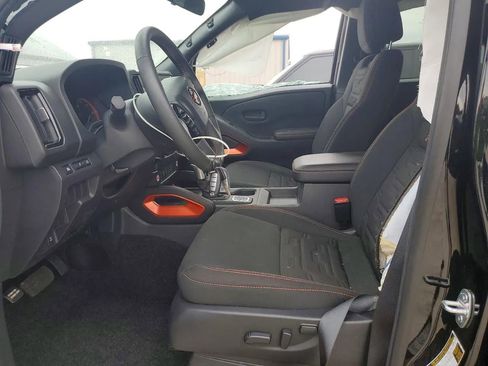 Used 2026 Nissan Frontier PRO-4X AWD/4WD image 7
