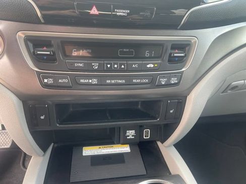 Used 2022 Honda Pilot Special Edition image 17