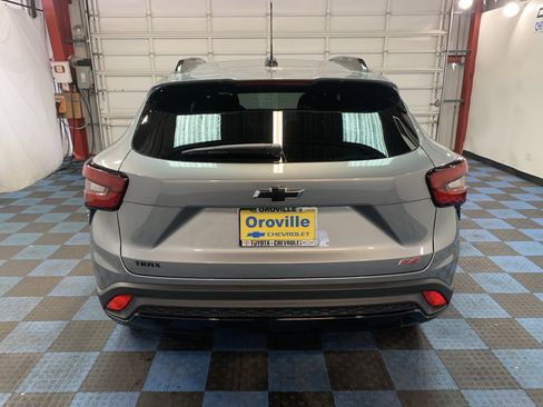 New 2026 Chevrolet Trax RS image 4