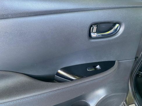 Used 2025 Nissan Leaf SV Plus image 38