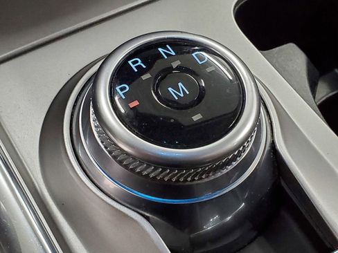 Used 2020 Ford Explorer XLT w/ Equipment Group 202A image 17