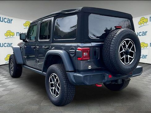 Used 2024 Jeep Wrangler Unlimited Rubicon w/ Convenience Group AWD/4WD image 5