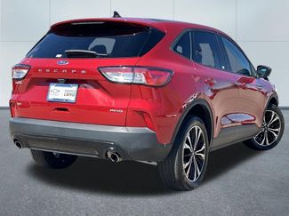 Used 2022 Ford Escape SE w/ SE Sport Appearance Package video 2