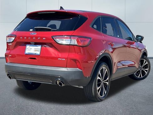 Used 2022 Ford Escape SE w/ SE Sport Appearance Package image 2