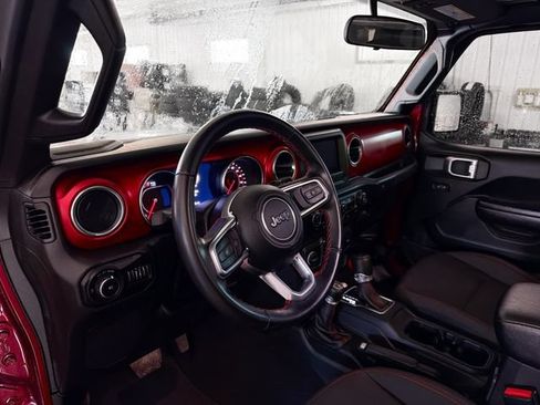 Used 2021 Jeep Wrangler Unlimited Rubicon w/ Dual Top Group AWD/4WD image 8