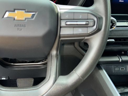 Used 2025 Chevrolet Colorado W/T RWD image 18