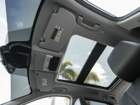 Used 2022 Nissan Rogue Platinum w/ Head-Up Display Package image 22