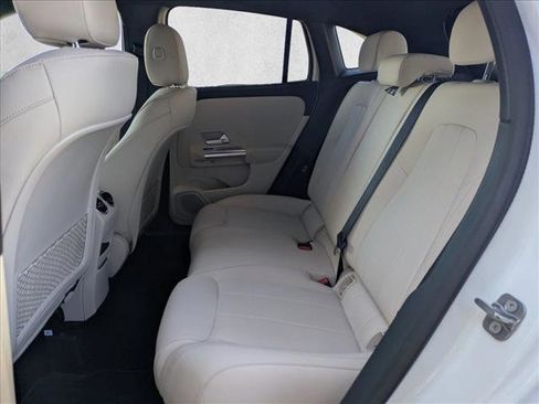 Certified 2025 Mercedes-Benz GLA 250 image 18