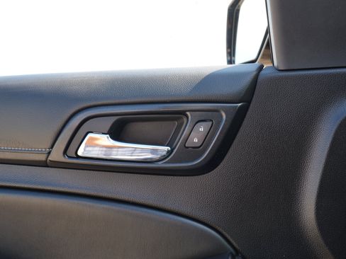 Used 2015 Chevrolet Tahoe LTZ AWD/4WD image 21