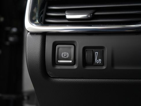 Used 2023 Cadillac XT4 Sport image 26